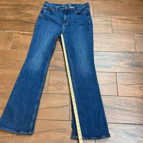 Old Navy Extra High Rise Flare Secret Smooth Pockets Size 12 TALL - Picture 5 of 7
